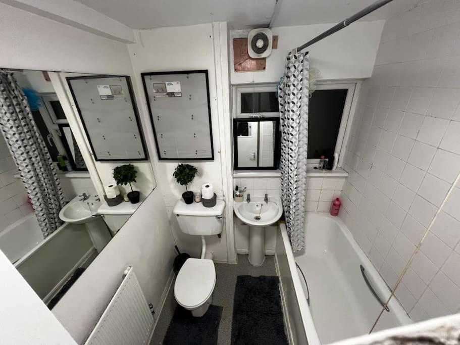 1-Bed Flat With Fast Wi-Fi In Prime Location 15Mins From Central London Exterior photo
