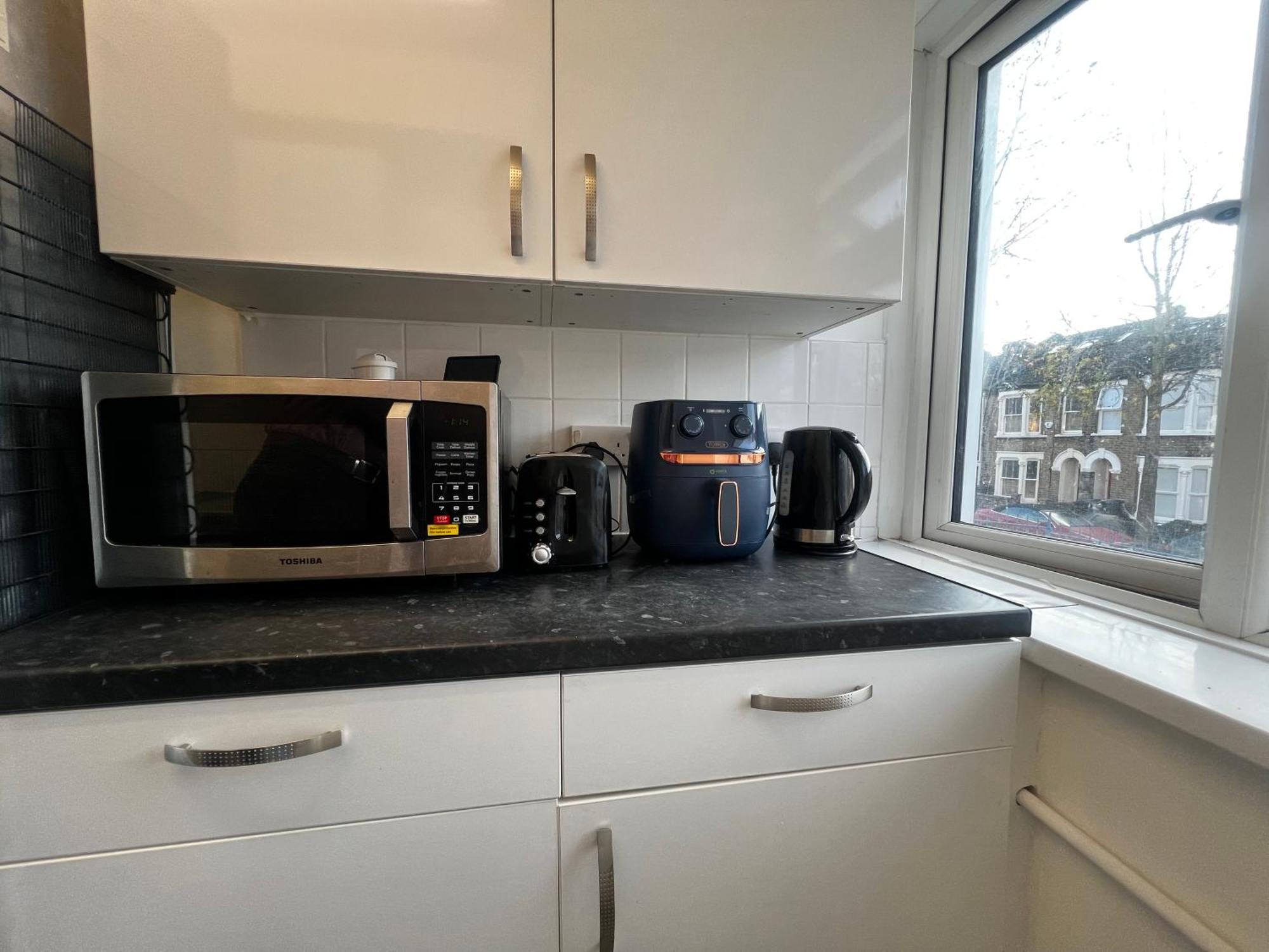 1-Bed Flat With Fast Wi-Fi In Prime Location 15Mins From Central London Exterior photo
